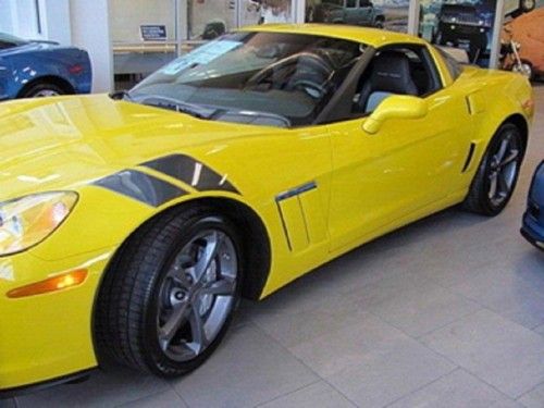 2010 chevrolet corvette grand sport coupe 2-door 6.2l