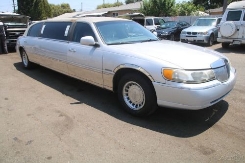 2001 Lincoln Town Car Executive, US $338.00, image 2