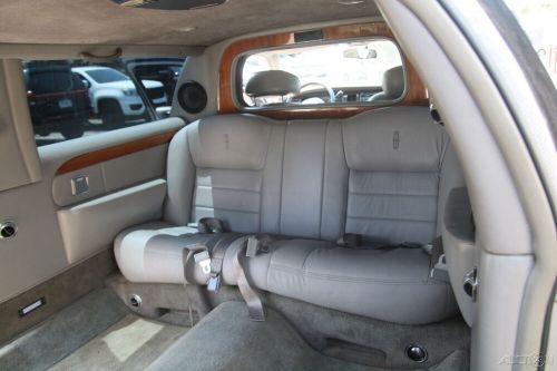 2001 Lincoln Town Car Executive, US $338.00, image 18