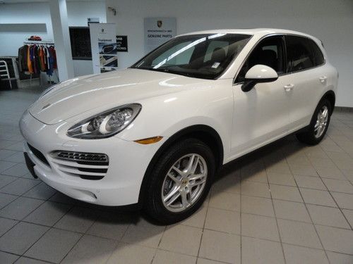 2012 porsche cayenne (v6)- loaded with just 9k miles! one owner + perfect!