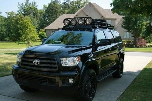 2010 toyota sequoia 4x4 platinum always garaged non-smoker $11700