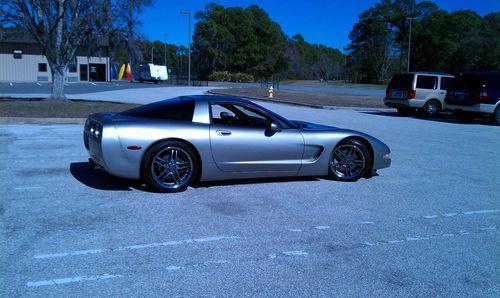 1998 chevrolet corvette base hatchback 2-door 5.7l