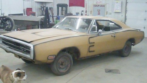 1970 dodge charger hardtop 2-door project car  pretty clean