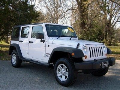 2013 postal right hand drive jeep  3.6 auto white