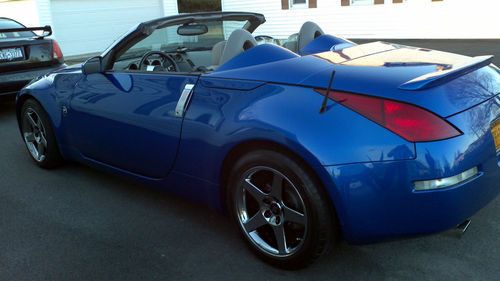 2004 nissan 350z roadster touring convertible 2-door 3.5l daytona blue 58k