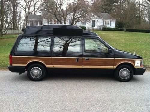 1988 dodge grand caravan - handicap / wheelchair van - 27,576 miles