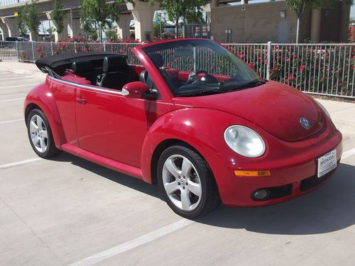 2006 vw beetle convertible 2.5l red with black top,58k miles leather seats