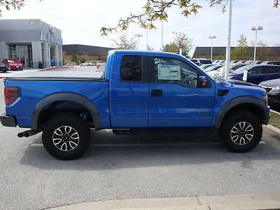 2013 f150 raptor, supercab, 6.2l v8, navigation,moonroof,cameras, customer int.