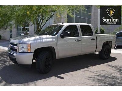 4.8l traction control rear wheel drive leather tow package crew cab short bed