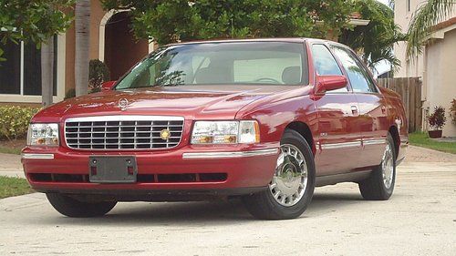 1999 cadillac deville , 26k act miles , one owner selling no reserve