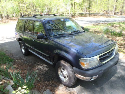 2000 ford explorer xlt 2wd--no title--runs great