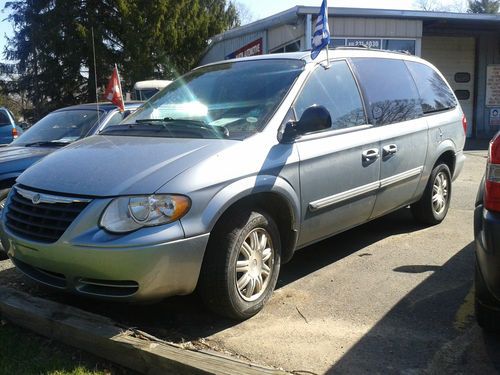 2006 chrysler town and country