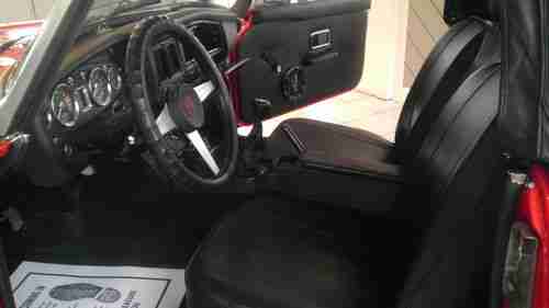 Beautiful 1976 MGB Roadster Convertible - An MG Enthusiast's Dream!, US $12,000.00, image 4