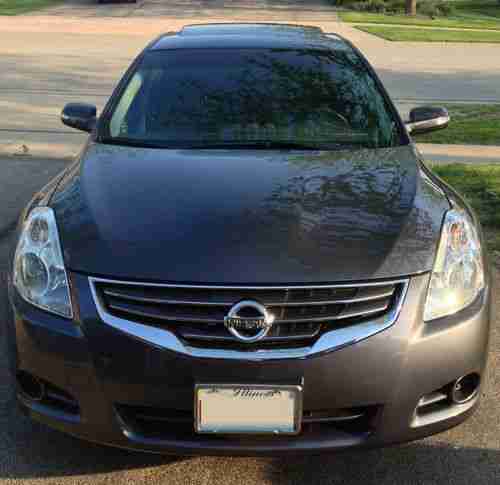 NEAR MINT CONDITION UNIQUE 2011 NISSAN ALTIMA TONS OF UPGRADES, image 3