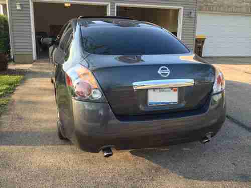 NEAR MINT CONDITION UNIQUE 2011 NISSAN ALTIMA TONS OF UPGRADES, image 5