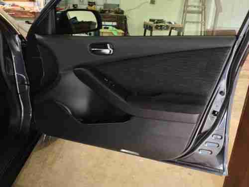 NEAR MINT CONDITION UNIQUE 2011 NISSAN ALTIMA TONS OF UPGRADES, image 10