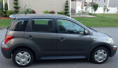 2005 scion xa hatchback - great condition - 135k miles