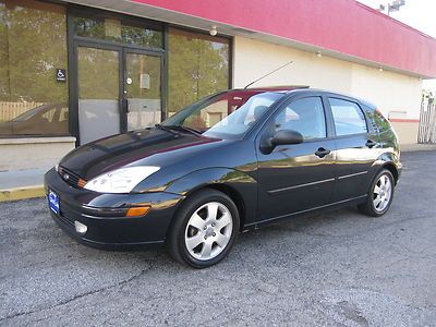 02 03 FORD FOCUS ZX5, HB 5DOOR ,AUTOMATIC,SUNROOF. LOOKS AND RUNS GREAT !!, image 4