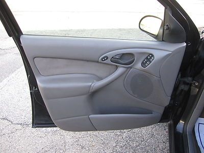 02 03 FORD FOCUS ZX5, HB 5DOOR ,AUTOMATIC,SUNROOF. LOOKS AND RUNS GREAT !!, image 21