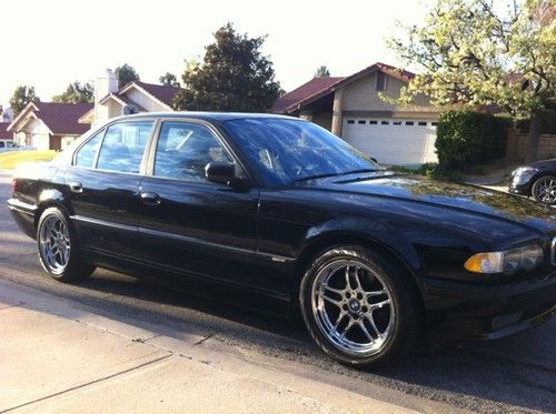 2001 bmw 740i base sedan 4-door 4.4l