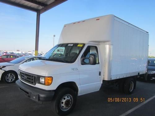 Ford e-350 cutaway 2004-5.4l efi triton v8_4-speed auto-dual rwd- 8 cylinder gas