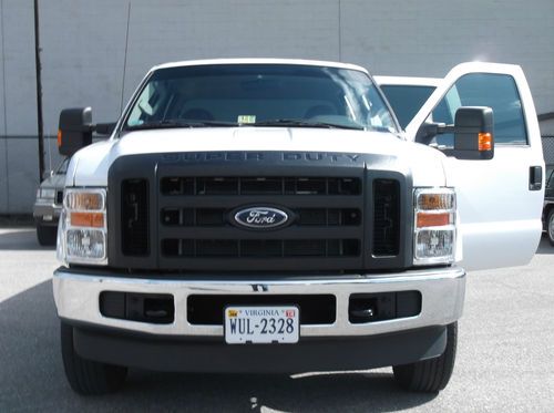 White 2009 ford f250 crew cab short bed v10 gas