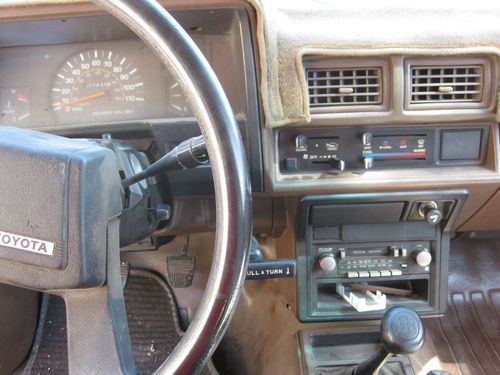 1985 Toyota 4runner EFI Straight Axle Completely Stock!!!! HAS A/C!!, US $5,000.00, image 9