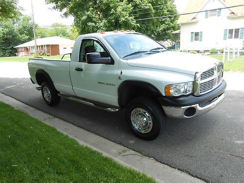 Regular cab st 4x4 cummins diesel power house nice !