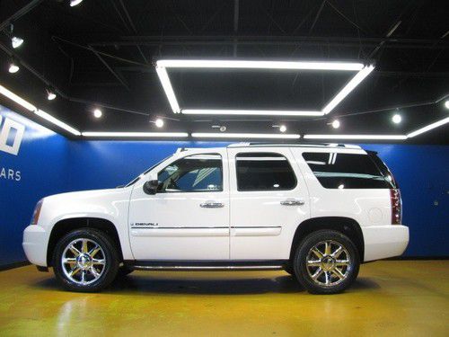 Gmc yukon denali 4wd dvd entertainment third row heated seats bose park sensors