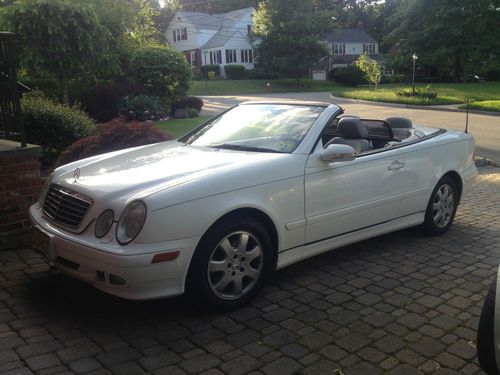 2003 mercedes-benz clk320 base convertible 2-door 3.2l