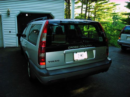 1999 volvo v70 x/c awd  no reserve
