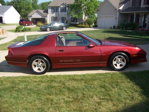 1988 chevrolet camaro iroc-z low miles 5.7l 350 v8 l@@k