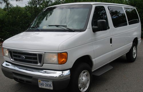 2006 ford e-350 econoline super duty xlt 12 passenger white van