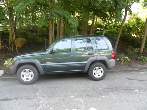 2003 Jeep Liberty Sport, image 2