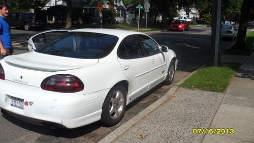 2000 pontiac grand prix gtp sedan 4-door with hud, chrome rims