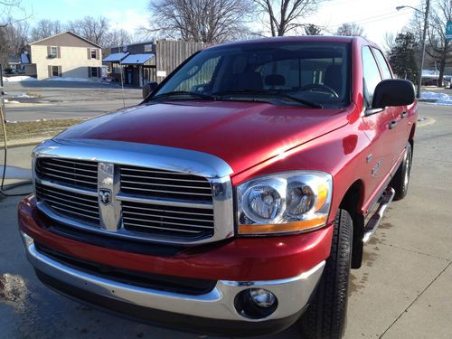 2006 dodge ram 1500 slt 4x4, red pearl coat, big horn towing package, bed liner.