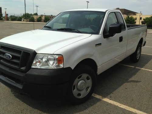 2005 ford f-150 xl reg cab white automatic 4x2 long bed noreserve absolute sale