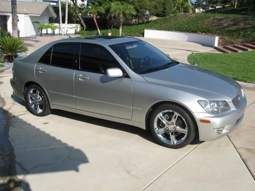 Excellent condition 1 owner 2001 lexus is300 with 24,671 original miles