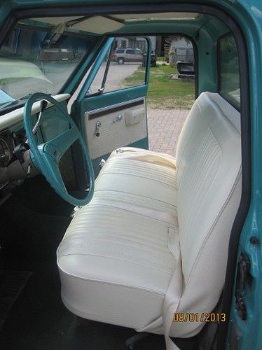 Restored Chevy Cheyenne pickup with wood floor in box and side panel tool box, image 10