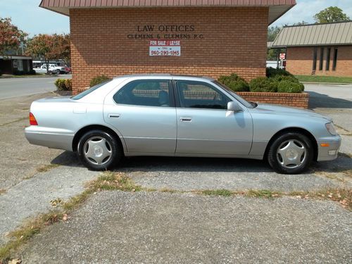 1999 LEXUS LS 400 / EXCELLENT CONDITION / WELL MAINTAINED / LOW MILES 123K, image 3