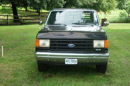 Ford f150 step side 4 wheel drive classic 300 6 cylinder 4 speed rare