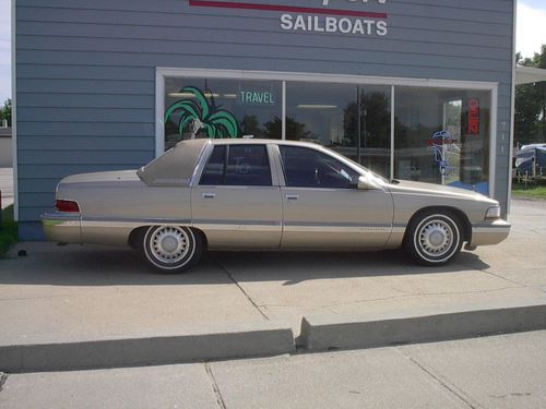 1995 buick roadmaster limited sedan 4-door 5.7l