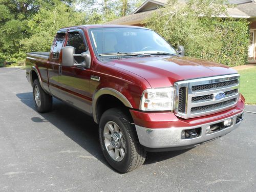 2006 ford f-250 super duty lariat pkg. 4x4 extended cab. 32k miles, like new.