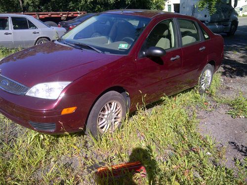 2007 ford focus se sedan 4-door 2.0l