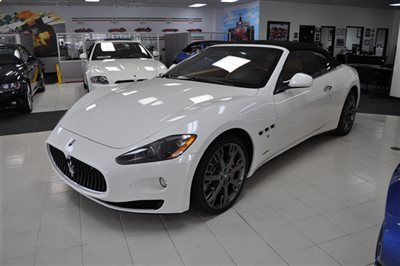 2011 maserati convertible - cpo - serviced - excellent condition