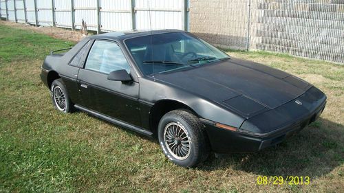 1985 pontiac fiero sport coupe 2-door 2.5l