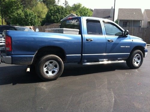 2004 dodge ram 1500 st crew cab pickup 4-door 5.7l