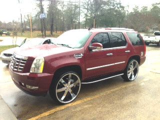 2007 cadillac escalade 28 inch rims, highway miles, 400+ hp awd new tires