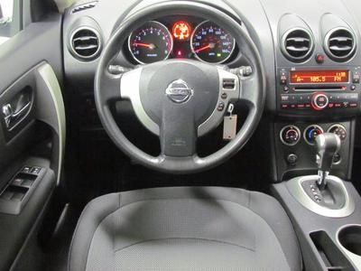 SL SUV 2.5L CD 4 Speakers AM/FM radio AM/FM/CD Audio System Air Conditioning, image 2