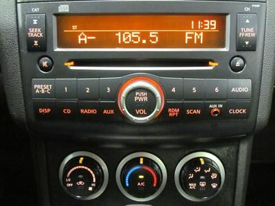 SL SUV 2.5L CD 4 Speakers AM/FM radio AM/FM/CD Audio System Air Conditioning, image 19